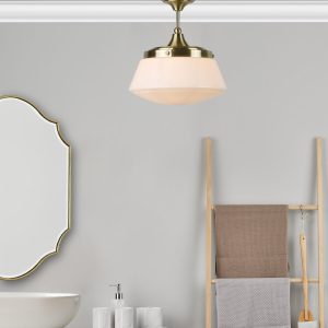 Caden, «Art Deco» taklampe i messing og opalglass (IP44)