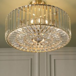 Fernhurst, stor taklampe i antikk messing med krystallstaver (Ø45cm)