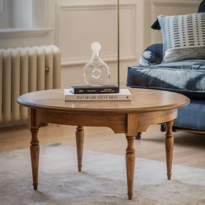 Highgrove, klassisk rundt salongbord i brunt tre