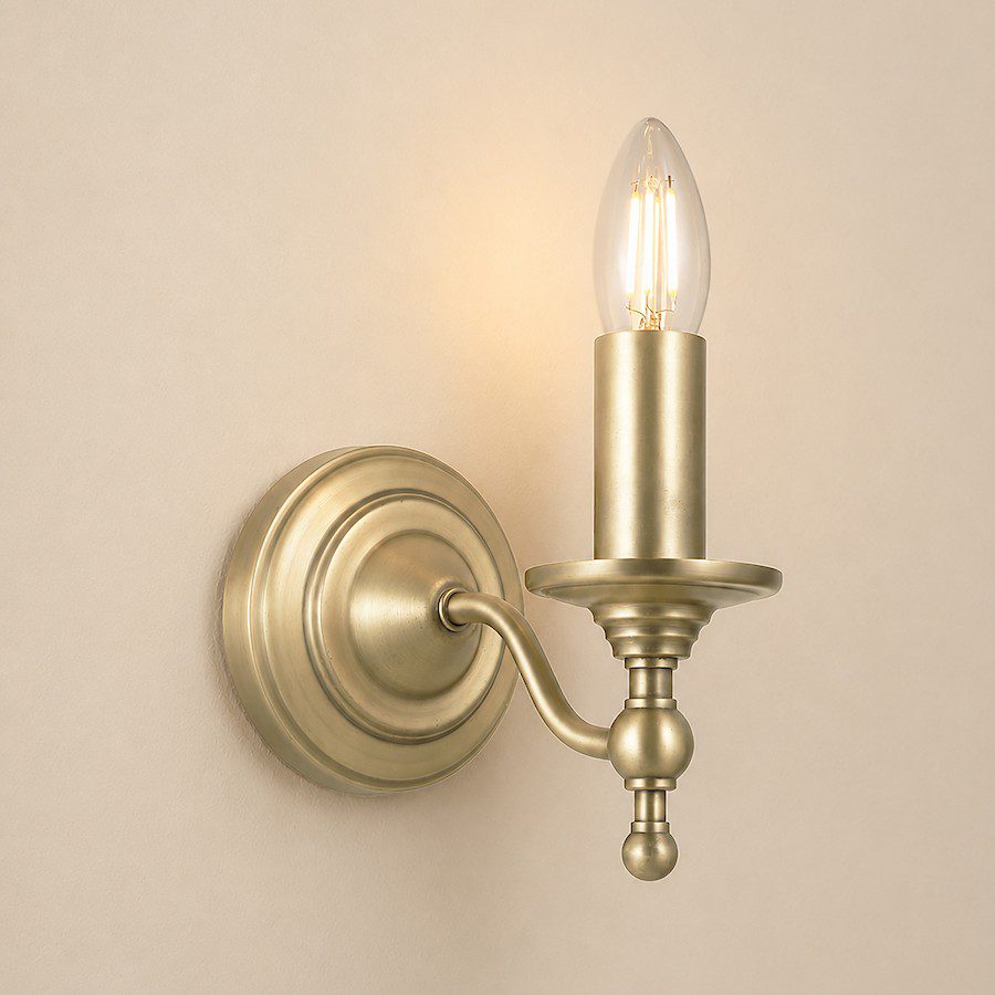 Ludchurch, enkel vegglampe i matt antikk messing - Image 2