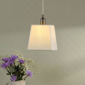 Laura Ashley, Pendellampe med kvadratisk porselensskjerm