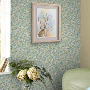 Loveston,småblomstrete tapet i blått fra Laura Ashley