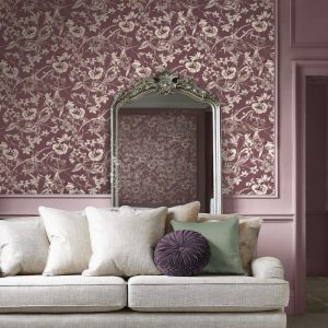Summerhill, elegant mønstret tapet i lilla fra Laura Ashley