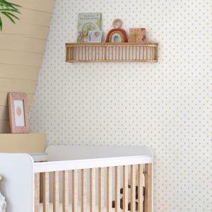 Wood Violet, tapet med skogfiol i okergult fra Laura Ashley