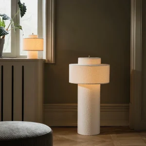 Noah 45 gulvlampe i hvit bouclé